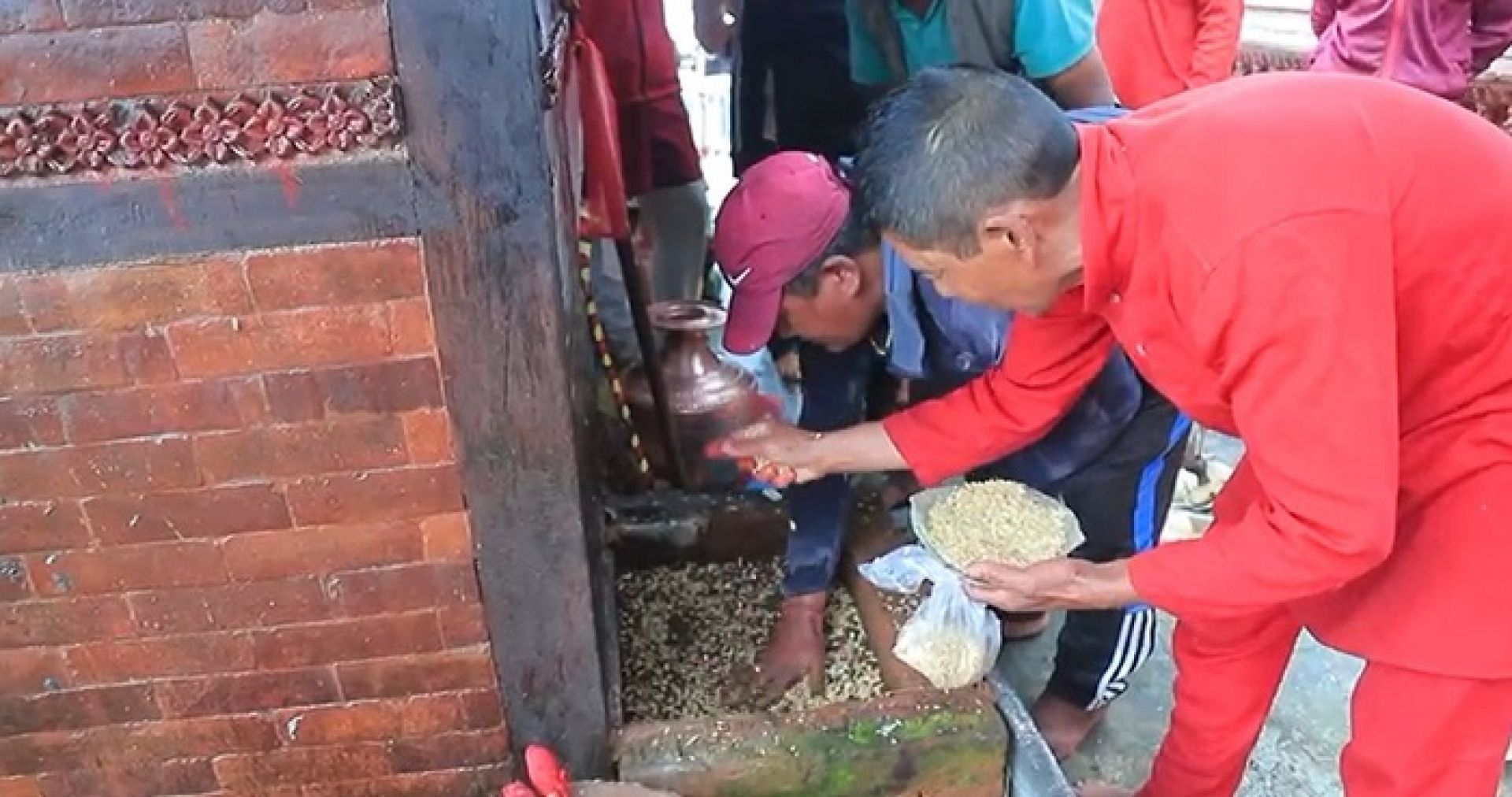 दशैँ लाग्यो, खाँडादेवीमा जमरा राखियो 
